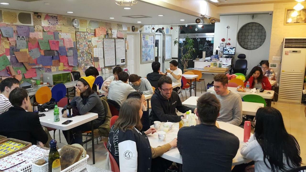 Goodstay Backpackers Gyeongju Guesthouse ภายนอก รูปภาพ