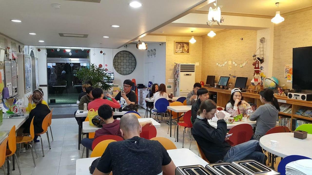 Goodstay Backpackers Gyeongju Guesthouse ภายนอก รูปภาพ